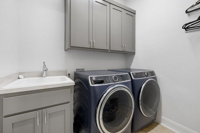 712 Sunset Vista DR, Georgetown, TX 78628