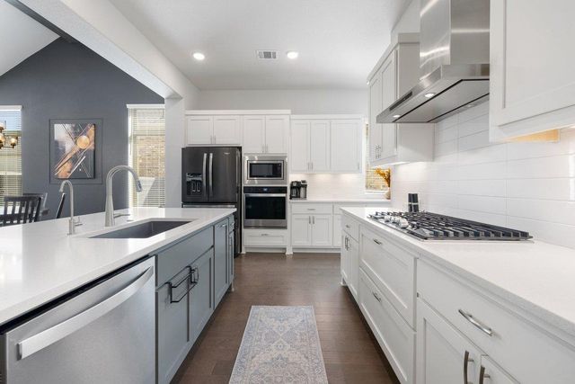 712 Sunset Vista DR, Georgetown, TX 78628