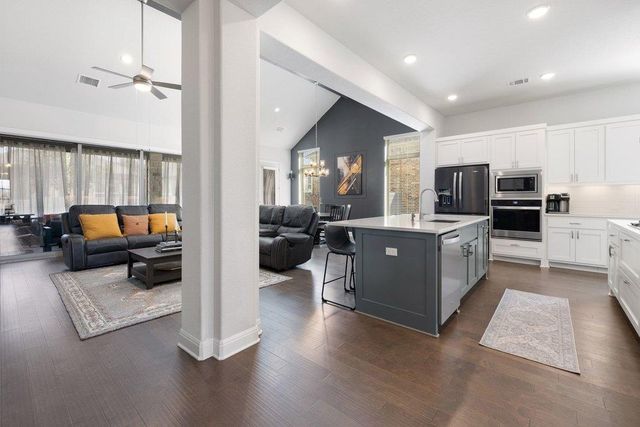 712 Sunset Vista DR, Georgetown, TX 78628