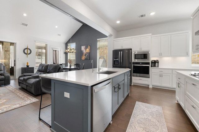 712 Sunset Vista DR, Georgetown, TX 78628