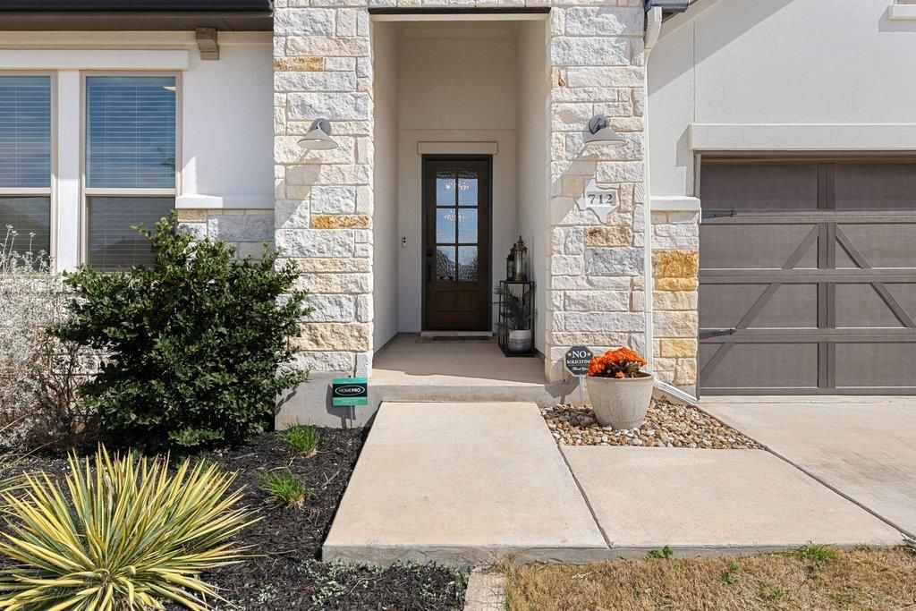 712 Sunset Vista DR, Georgetown, TX 78628