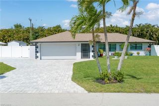 1089 N Town And River DR, Fort Myers, FL 33919