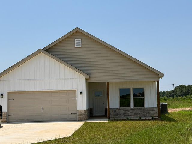 274 County Rd 62, Slocomb, AL 36375
