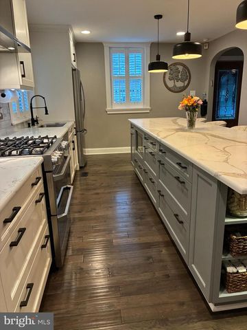 63 ACADEMY RD, Bala Cynwyd, PA 19004