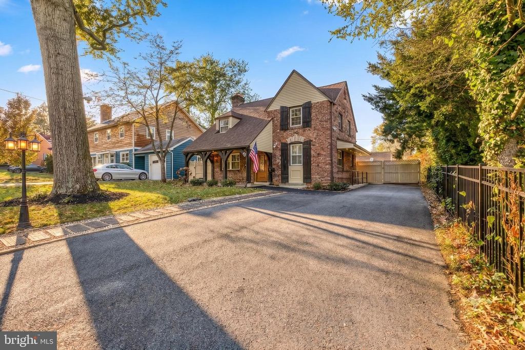 63 ACADEMY RD, Bala Cynwyd, PA 19004