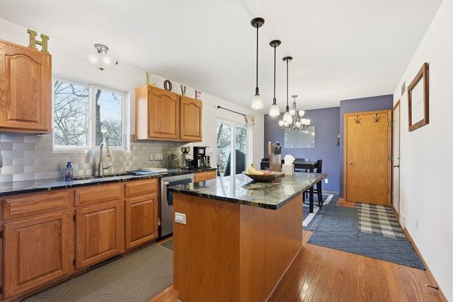 18 Prescott Circle, Madison, WI 53719