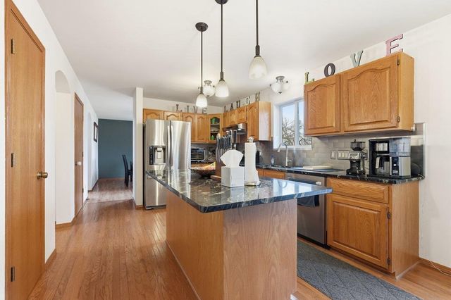 18 Prescott Circle, Madison, WI 53719