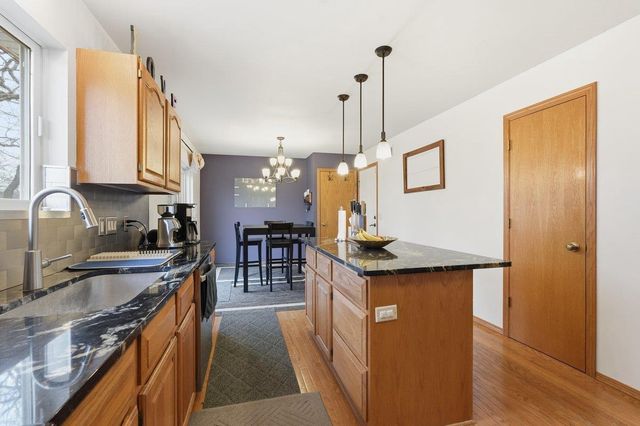 18 Prescott Circle, Madison, WI 53719