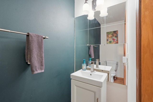 18 Prescott Circle, Madison, WI 53719