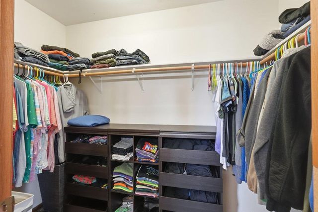 18 Prescott Circle, Madison, WI 53719