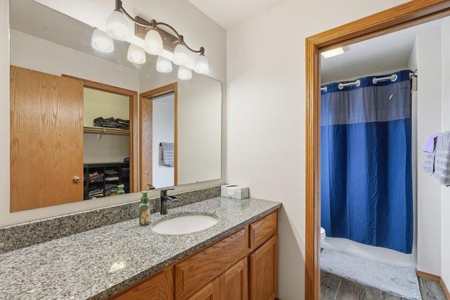 18 Prescott Circle, Madison, WI 53719