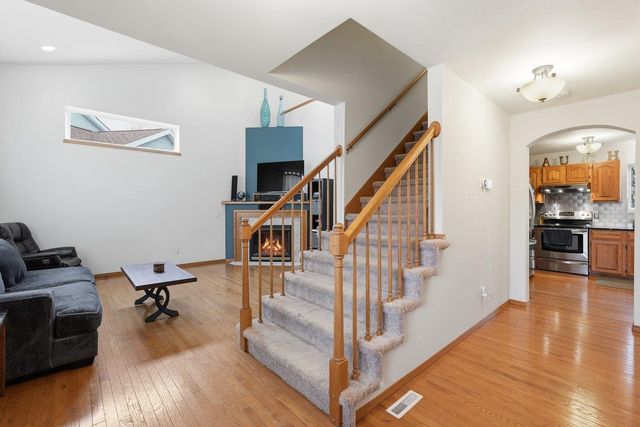 18 Prescott Circle, Madison, WI 53719