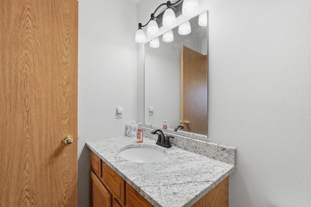 18 Prescott Circle, Madison, WI 53719