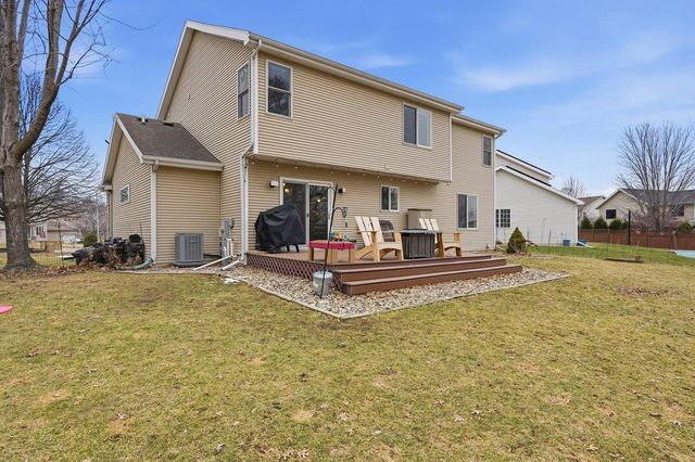 18 Prescott Circle, Madison, WI 53719