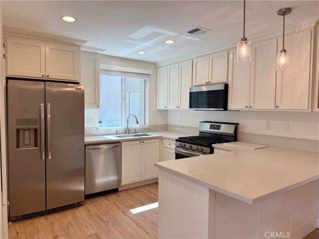 23900 Pentland, West Hills, CA 91307