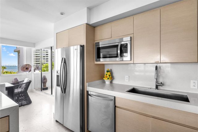 200 Ocean Lane Drive 409, Key Biscayne, FL 33149
