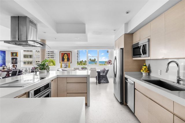 200 Ocean Lane Drive 409, Key Biscayne, FL 33149