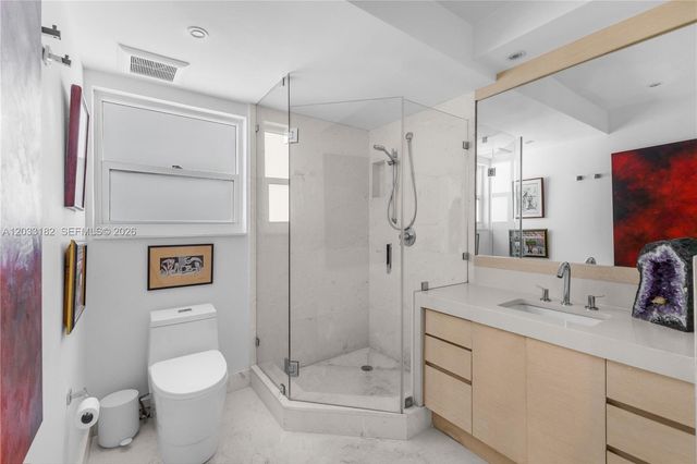 200 Ocean Lane Drive 409, Key Biscayne, FL 33149