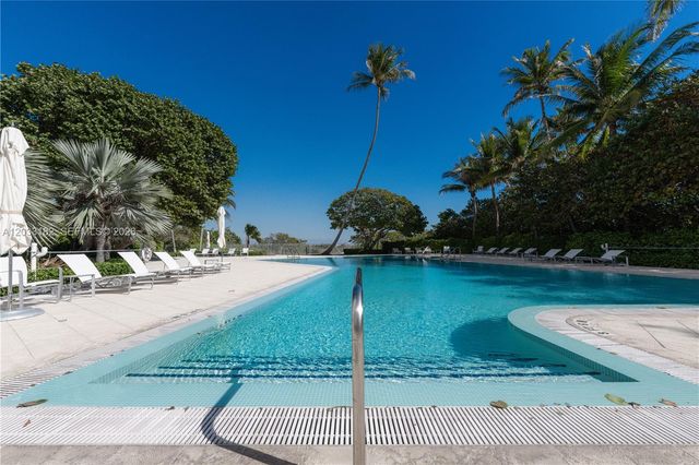 200 Ocean Lane Drive 409, Key Biscayne, FL 33149