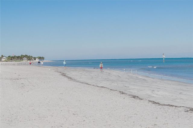 200 Ocean Lane Drive 409, Key Biscayne, FL 33149