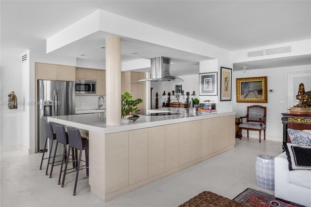 200 Ocean Lane Drive 409, Key Biscayne, FL 33149