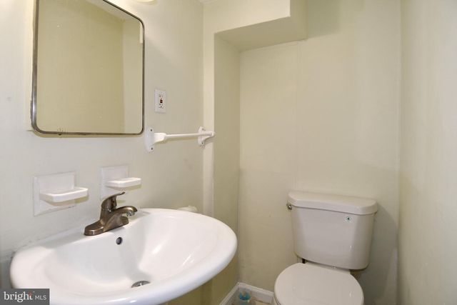 7768 BURNSIDE RD, Landover, MD 20785