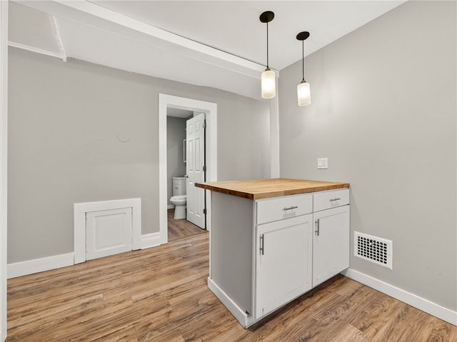 1069 Plymouth Avenue South, Rochester, NY 14608