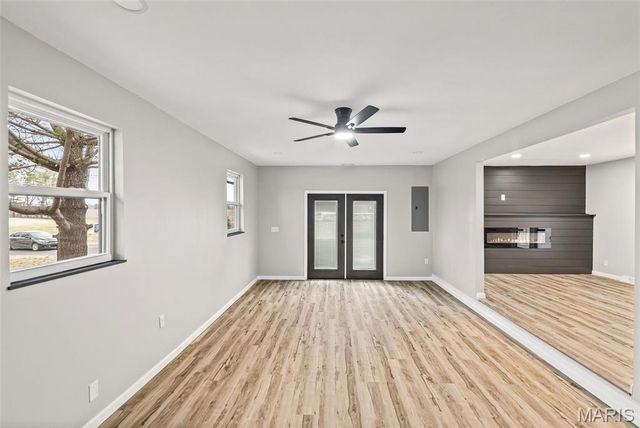 877 Longhi Road, Collinsville, IL 62234