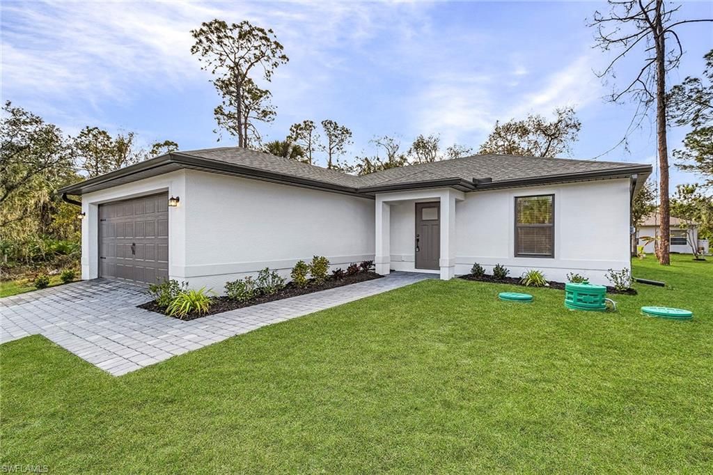 724 Goldrock RD, LEHIGH ACRES, FL 33974 — photo 2