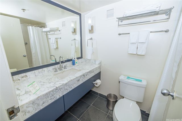 410 Atkinson Drive 1620, Honolulu, HI 96814