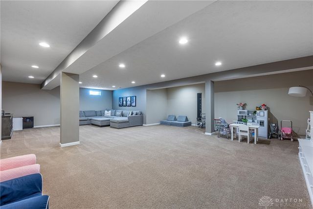 9363 Oak Brook Drive, Centerville, OH 45458