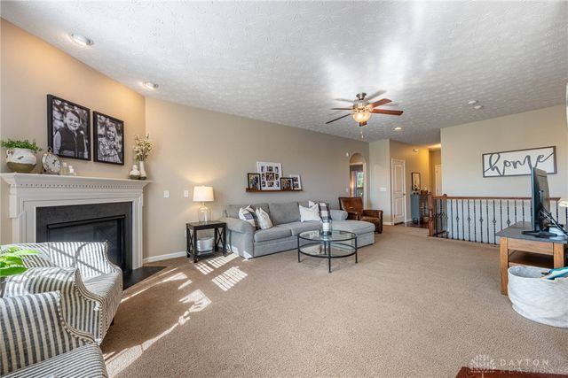 9363 Oak Brook Drive, Centerville, OH 45458