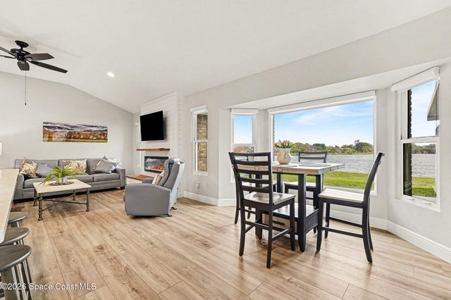 355 Lake View Lane, Palm Bay, FL 32909