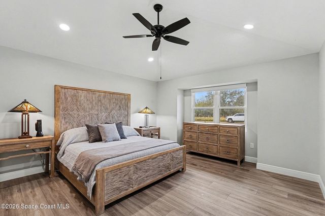 355 Lake View Lane, Palm Bay, FL 32909