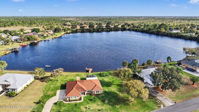 355 Lake View Lane, Palm Bay, FL 32909