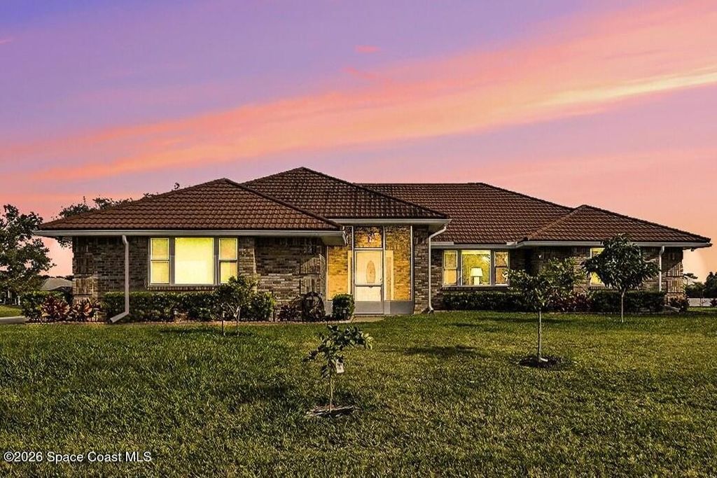 355 Lake View Lane, Palm Bay, FL 32909