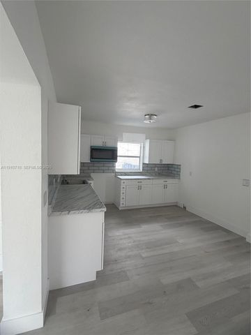 40 NW 62nd Ave, Miami, FL 33126