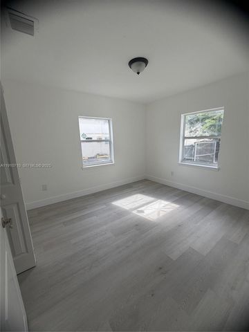 40 NW 62nd Ave, Miami, FL 33126