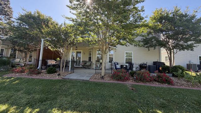 1821 Antebellum Dr, Murfreesboro, TN 37128