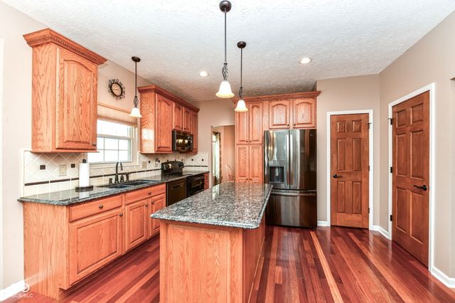 13190 Knollwood Place, Fishers, IN 46038