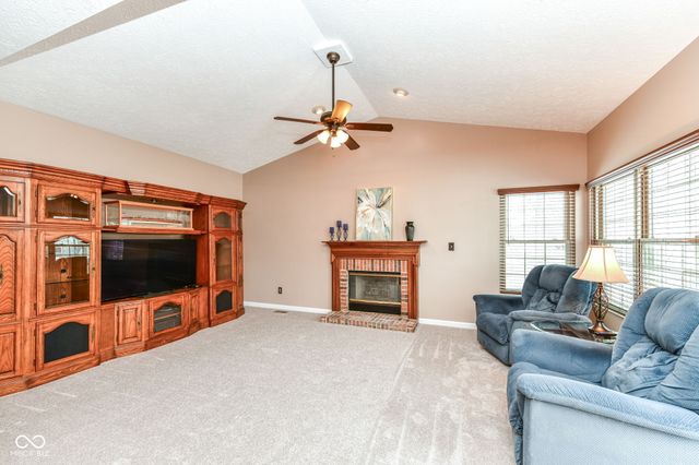 13190 Knollwood Place, Fishers, IN 46038