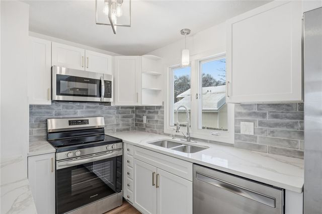 23 Benefit Street 16, Warwick, RI 02886
