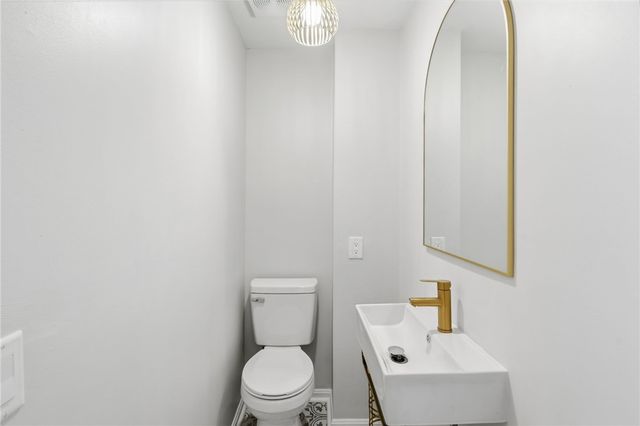23 Benefit Street 16, Warwick, RI 02886