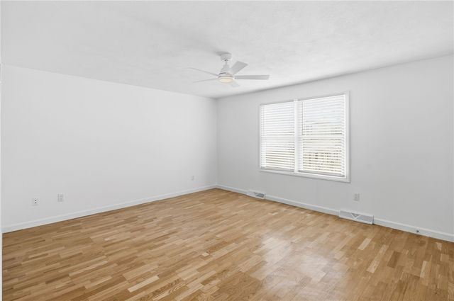 23 Benefit Street 16, Warwick, RI 02886