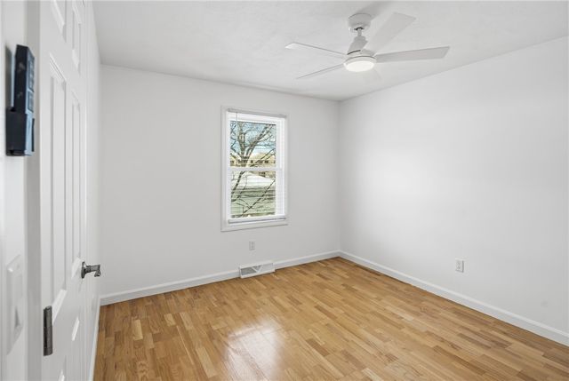23 Benefit Street 16, Warwick, RI 02886