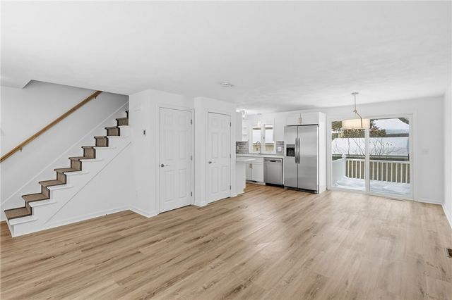 23 Benefit Street 16, Warwick, RI 02886