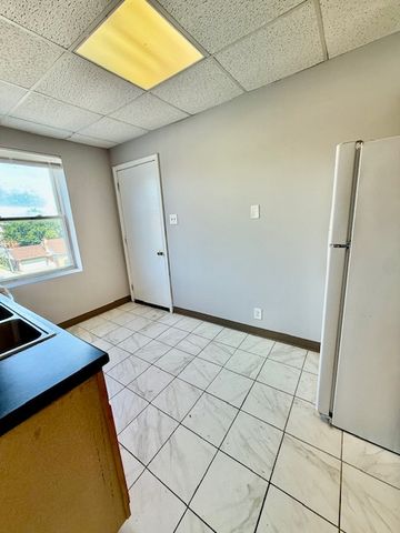 9213 S Laflin Street 3A, Chicago, IL 60620