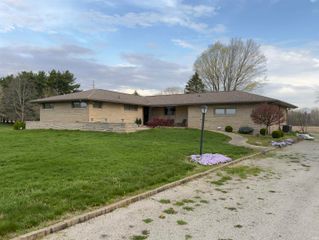 8700 W County Road 600 S, Daleville, IN 47334