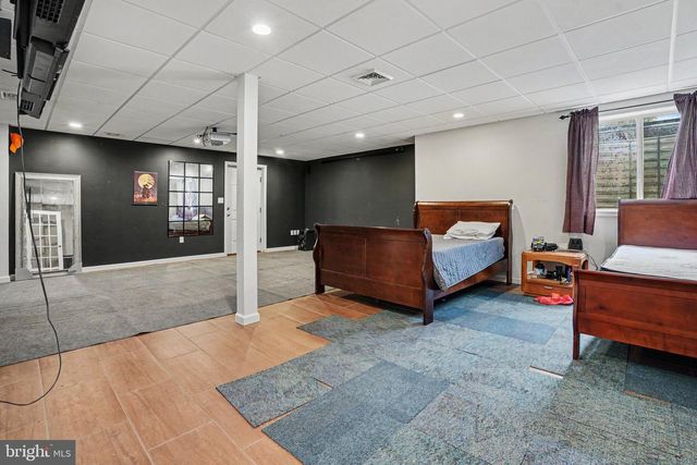 130 KOCH LN, Harrisburg, PA 17112