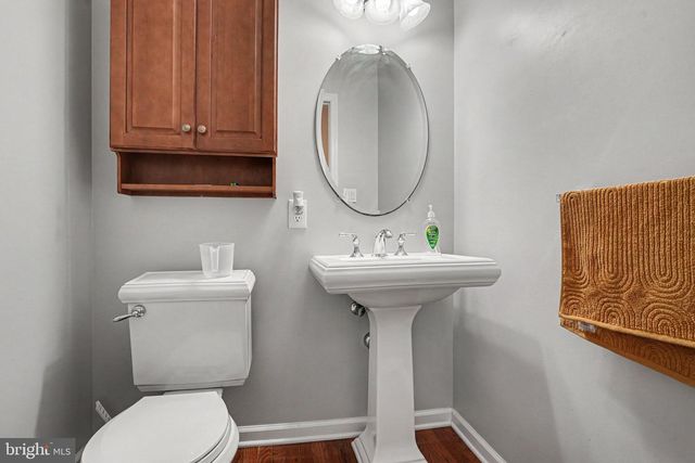 130 KOCH LN, Harrisburg, PA 17112